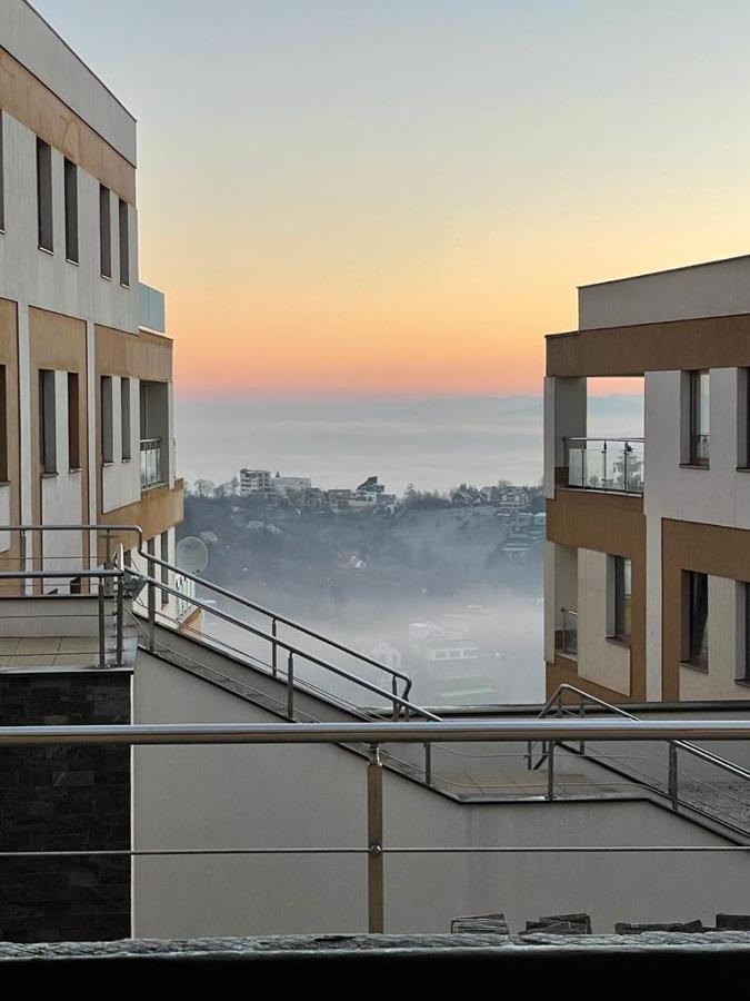 Londof Luxury Apartments - With A Panoramic View Over The City 布拉索夫 外观 照片