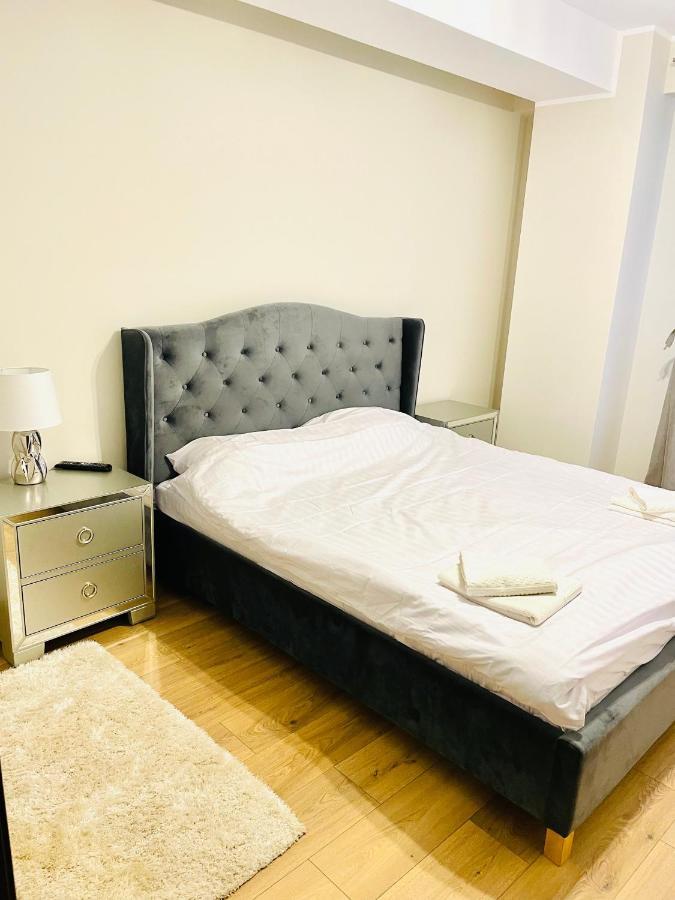 Londof Luxury Apartments - With A Panoramic View Over The City 布拉索夫 外观 照片